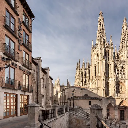 Crisol Meson Del Cid Hotel 3*