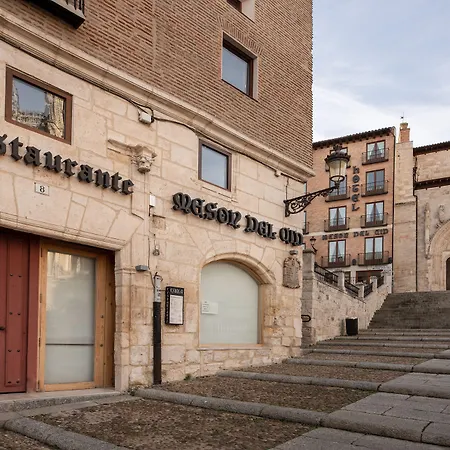 Crisol Meson Del Cid Hotel