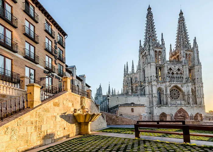 酒店 Crisol Meson Del Cid 3*